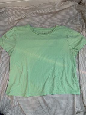 Universal Thread lime Green Short-Sleeve Crewneck Cropped cut